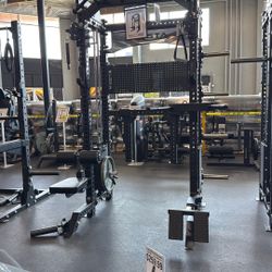 VESTA FITNESS 2in1 - Squat Rack Power Cage Functional Trainer with Smith Machine Option x 