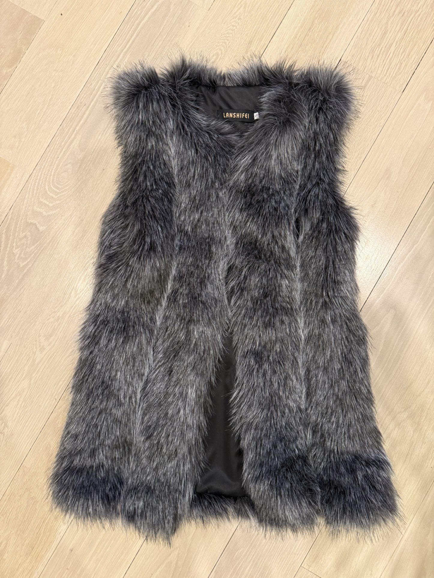 Faux fur vest Small size, gray color