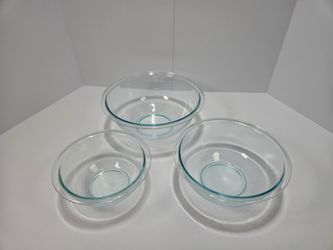 Pyrex Clear Glass Mixing Bowl Set of 3