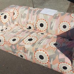 Couch Causy Clean