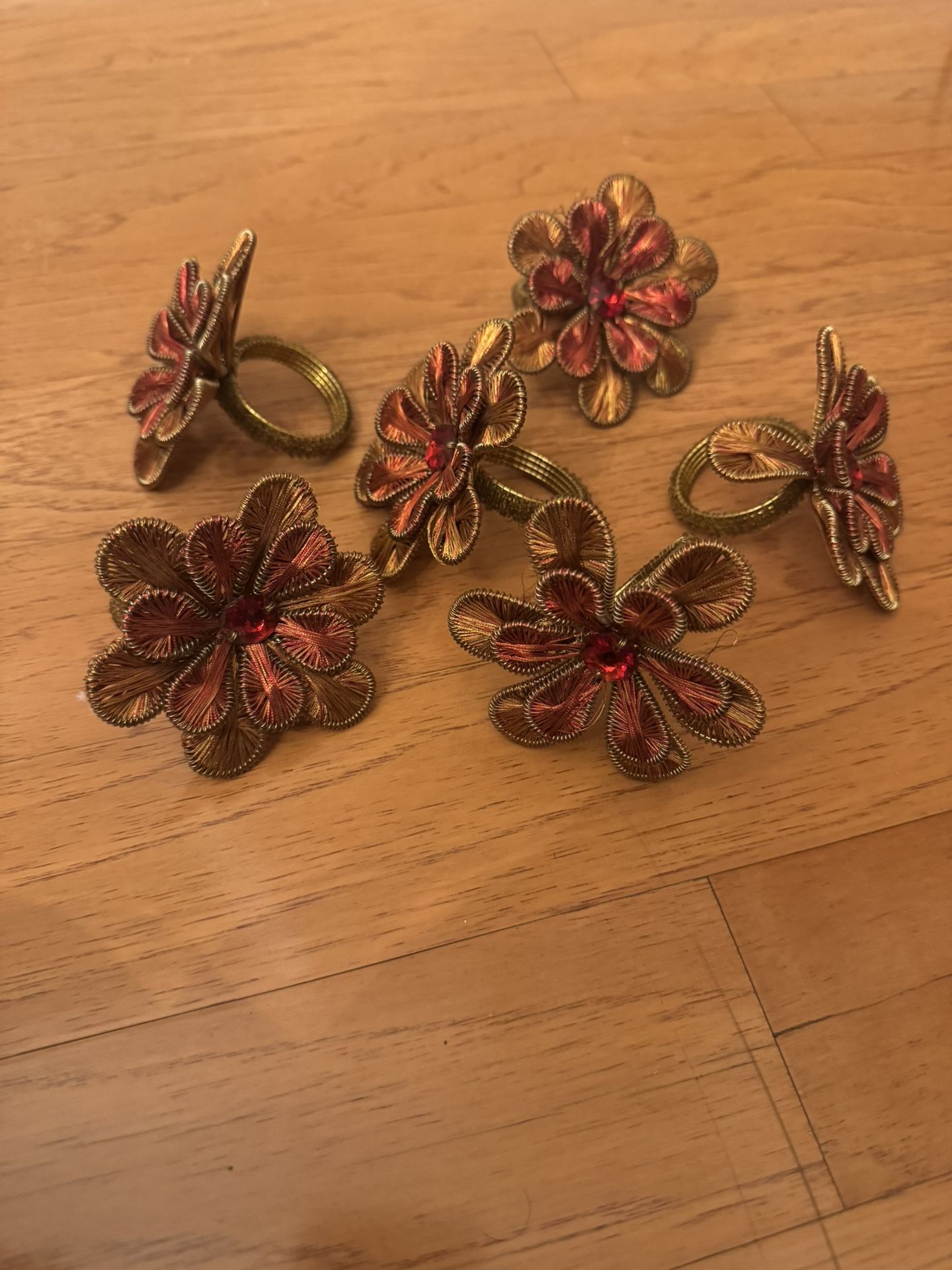 Pier 1 Wired Beaded Napkin Rings Flowers Gold and Red Set of6