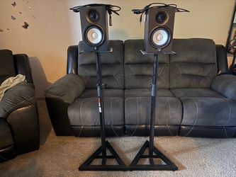 Yamaha Model HS5 Powered Studio Monitors w/ stands