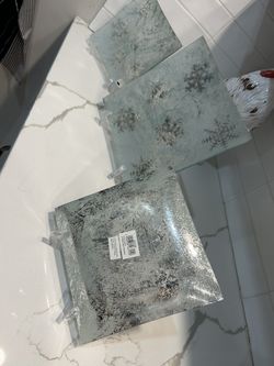 Decorative Snowflake Glass Tray / Plate – Frosted Blue (Unused)