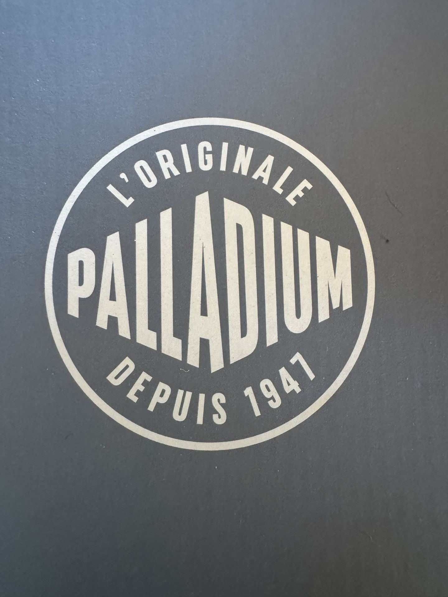 Palladium Women's Pallabase Leather Boot Size 7 White