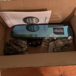 CAR REARVIEW CAMERA MIRROR 