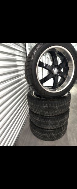 22" Ford F-150/ Expedition Rims & Like New Tires