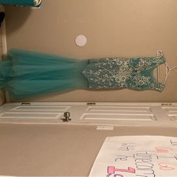 Beautiful Teal Colored Mermaid Prom Dress From Fashion Nova 