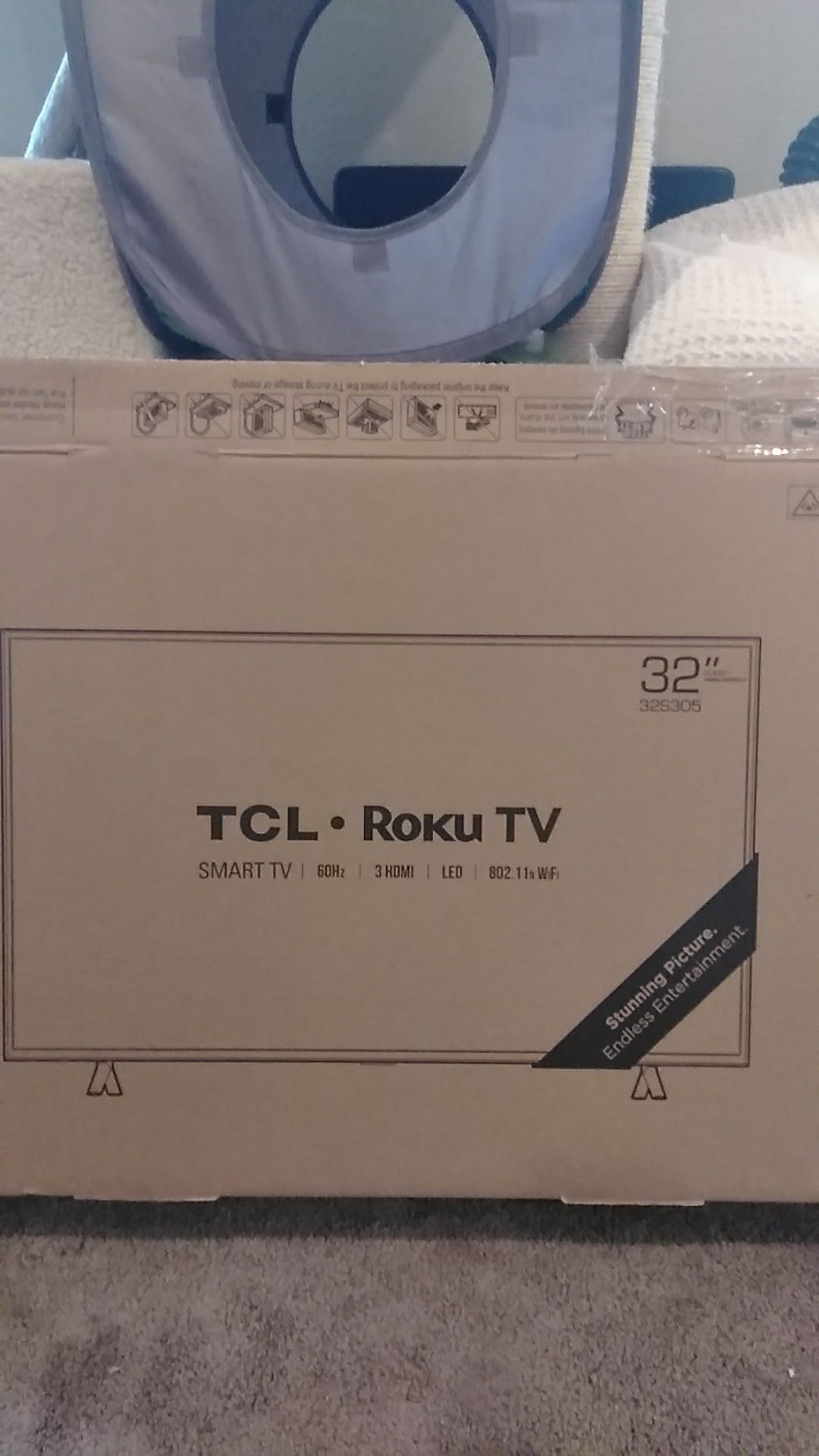 32" TCL • Roku TV