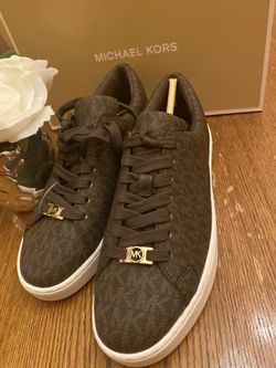 Authentic Michael Kors Brown leather Size 7.5