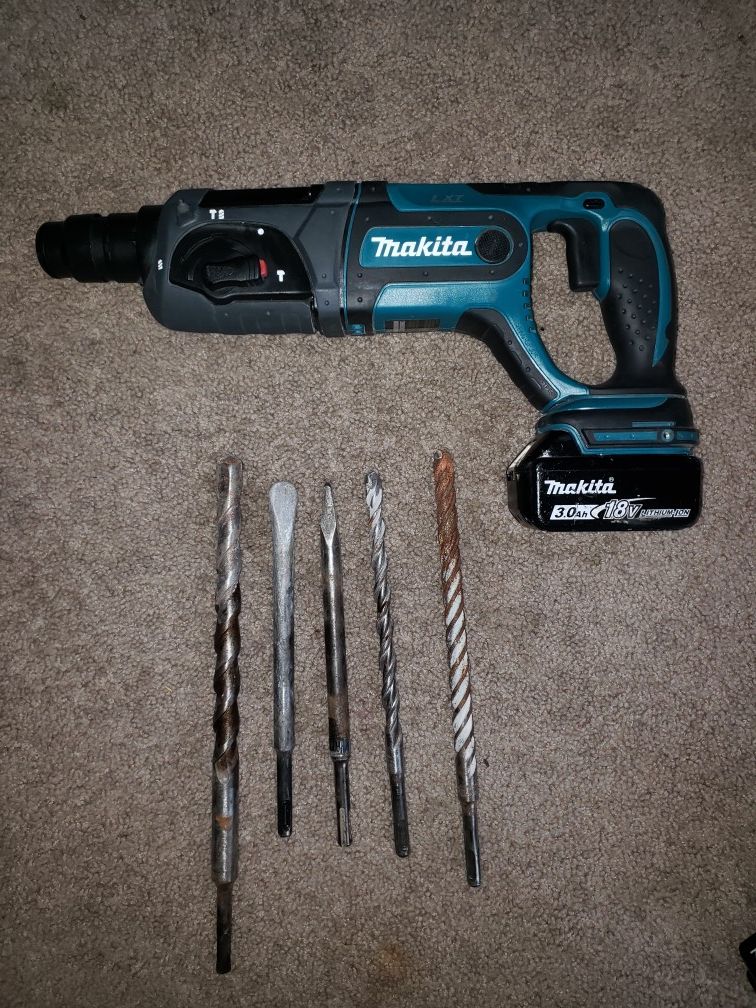 Rotary hammer drill makita