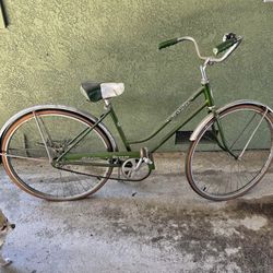 Schwinn “Breeze” Collector 70’s Bicycle 