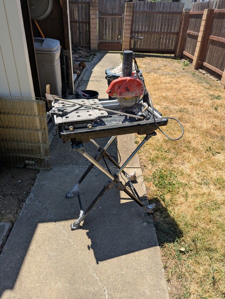 Husky Wet Saw 200 O.B.O