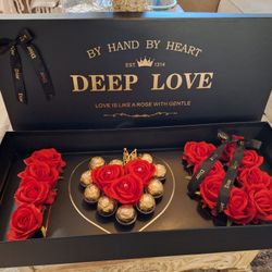 Valentine's Day Gift/artificial Roses Ferrero Rocher Chocolates 