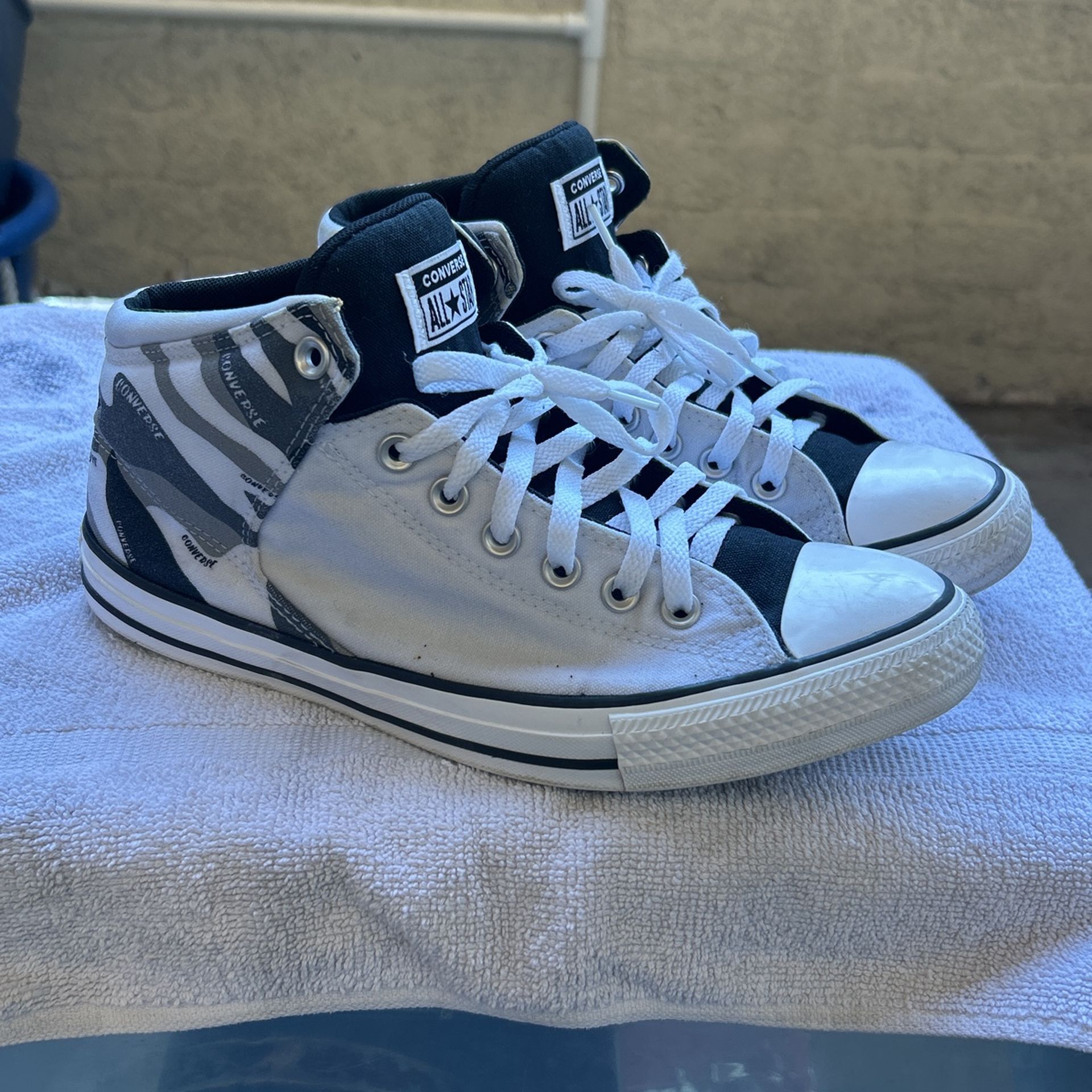 Camo Black N White Converse