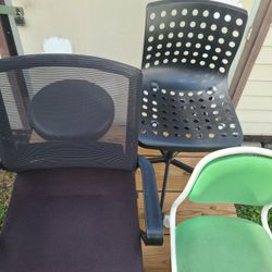 4 Nice Chairs 