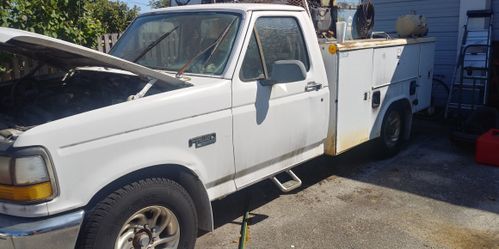 Ford F250. Mechanic Truck. Park. For. 5years. Need. TLC& READY 6cylinder. AC.