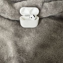 Apple AirPods (3rd Generation) – Right AirPod + Charging Case (Left Missing)