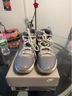 Cool Grey 11s  SIZE 9