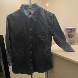 Women’s Gap Denim Shirt (medium)