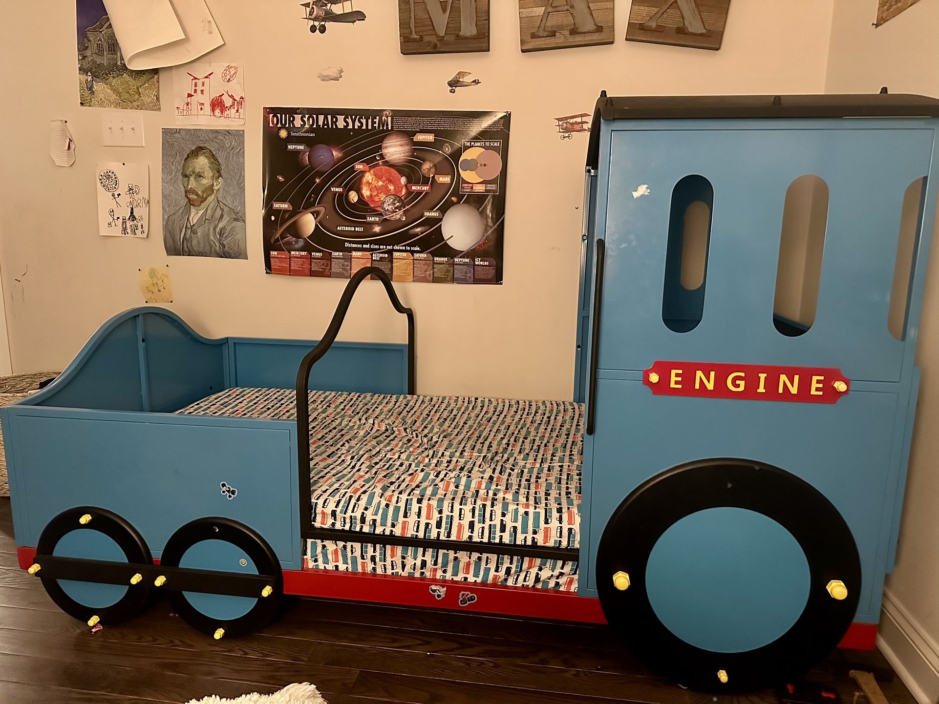 Twin Train Bed