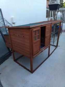 Free Large Chicken Coop,  good condition!