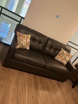 Full Brown Leather Sleeper Sofa (Great Condition)