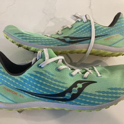 Saucony Track/XC spikes 9.5M