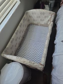 Arm's Reach Mini 2 in 1 Co-Sleeper Bassinet