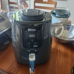 Ninja air fryer 4 qt like new