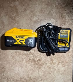 DeWalt 10 ah battery and charger