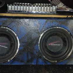 12inch Subs In A Sealed Box