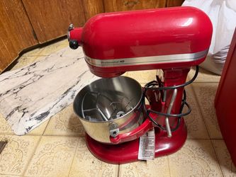 Kitchenaid Stand Mixer (red)