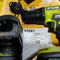 New 18v Ryobi Drill, Battery, and Charger/
Taladro Ryobi 18v con Bateria y Cargador