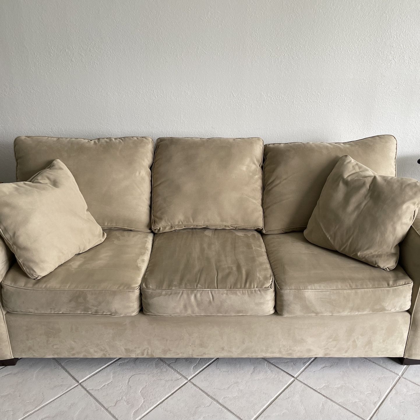 Bloomingdale’s 3 Seat Couch / Sofa