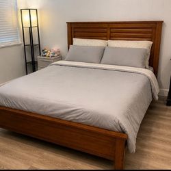 Full/Double Wooden Bed Frame + Box Spring – Solid Wood