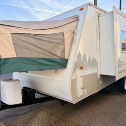 07 Skamper by Kodiak Hybrid Travel Trailer 24Ft With Slideout Must See