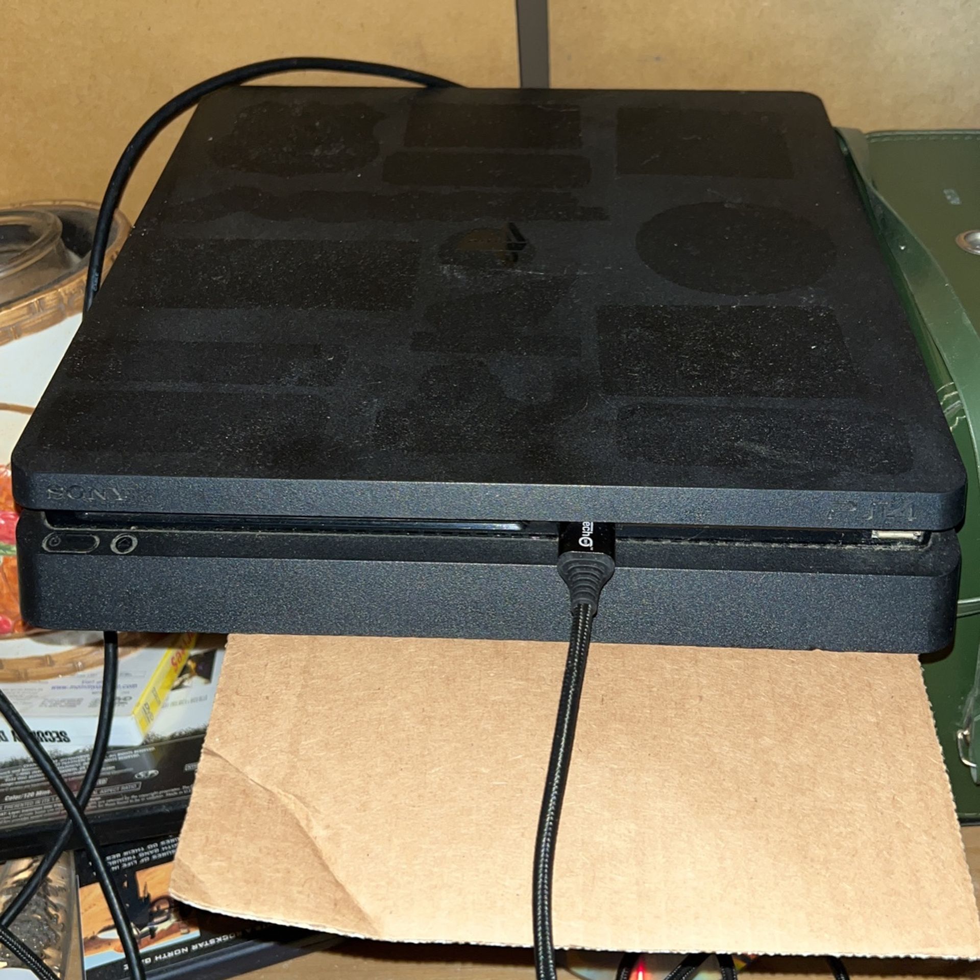 PS4 Slim With 2 Games And Controller 