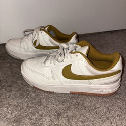 Women's Nike Shoes
