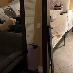 Jewellery Holder And Mirror 