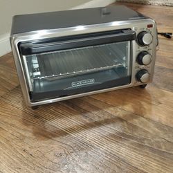 Brand New 6-slice TOASTER OVEN Black & Decker