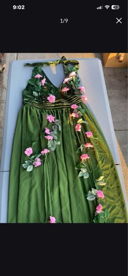 Tipsy Elves Green Mother Nature Halloween Costume.