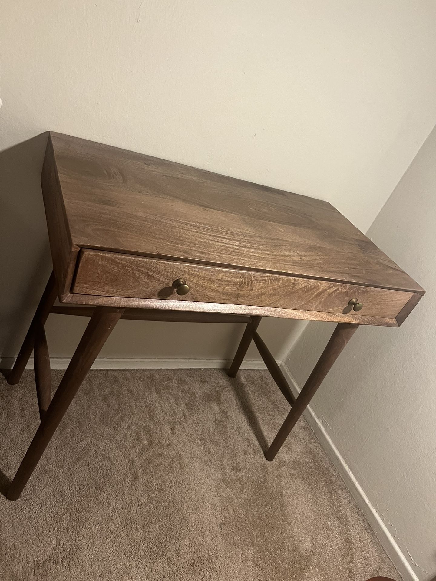 Desk / chair / mirror / night stand 