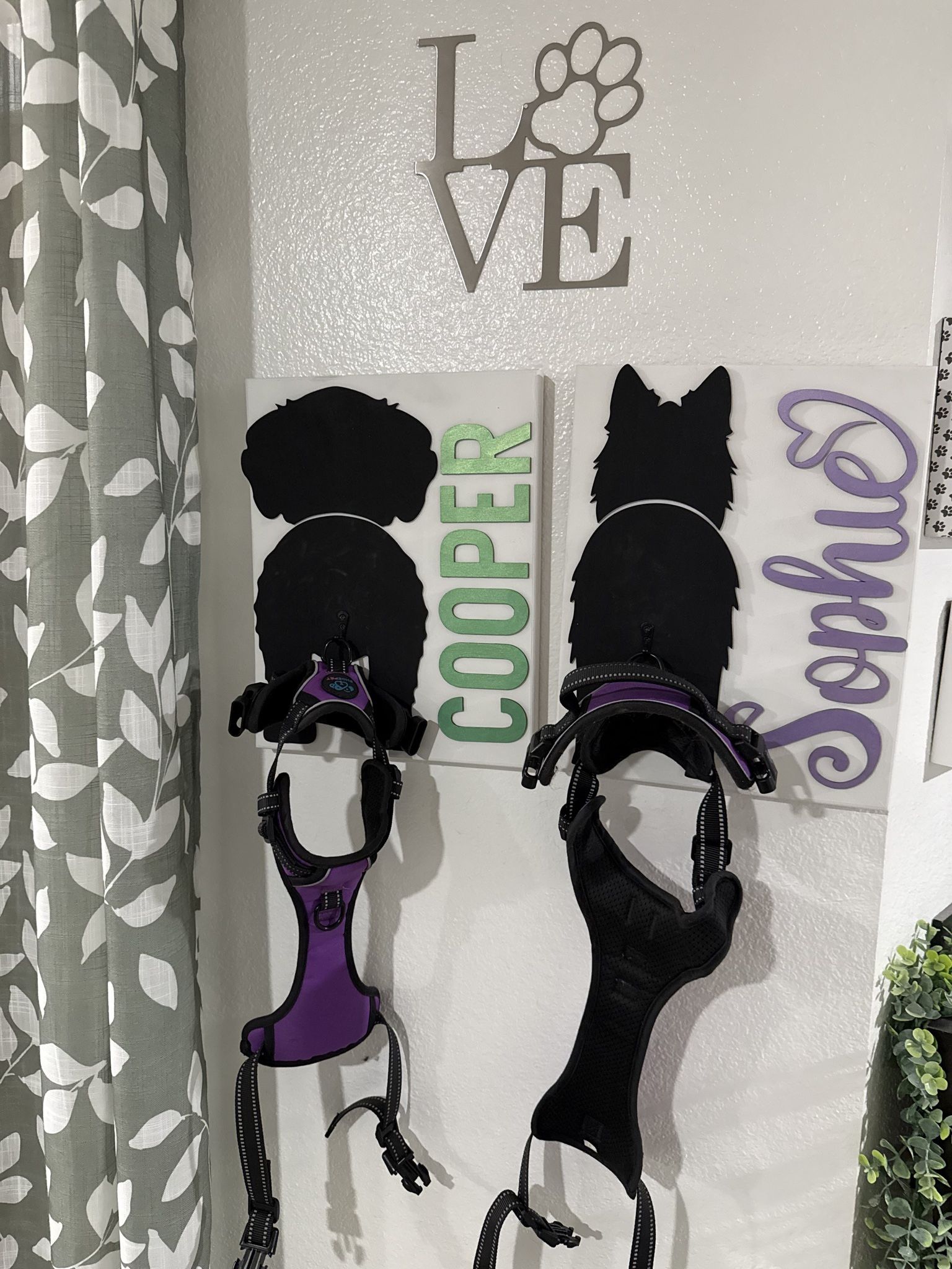 Dog Butts Dog Harness Leash Holder 