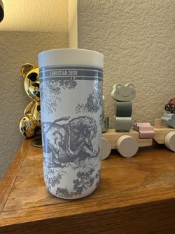 Dior  VIP Member Gift  Tumbler 