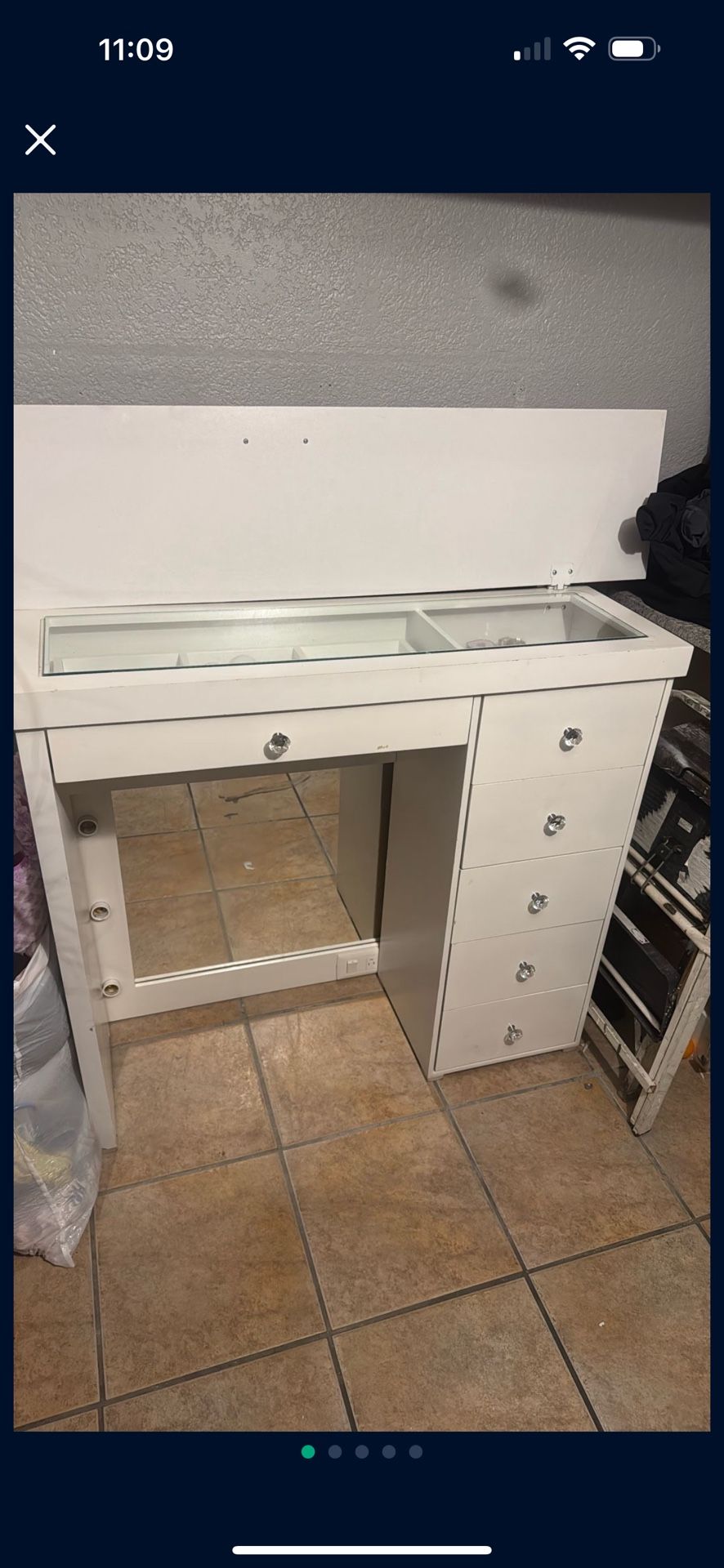 Makeup Vanity