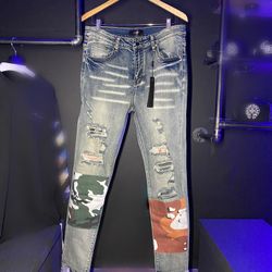 AMIRI 