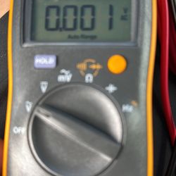 Fluke 101 Voltmeter