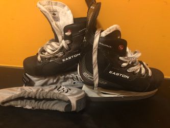 Easton boys hockey skates, size 13,5