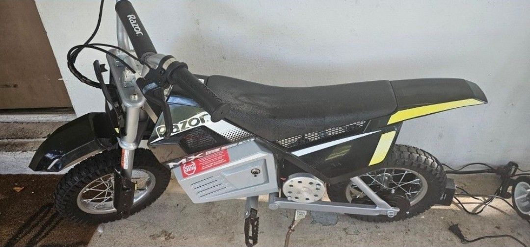 Razor Dirt Bike MX 350 With Upgrade 36v Motor Or Trade