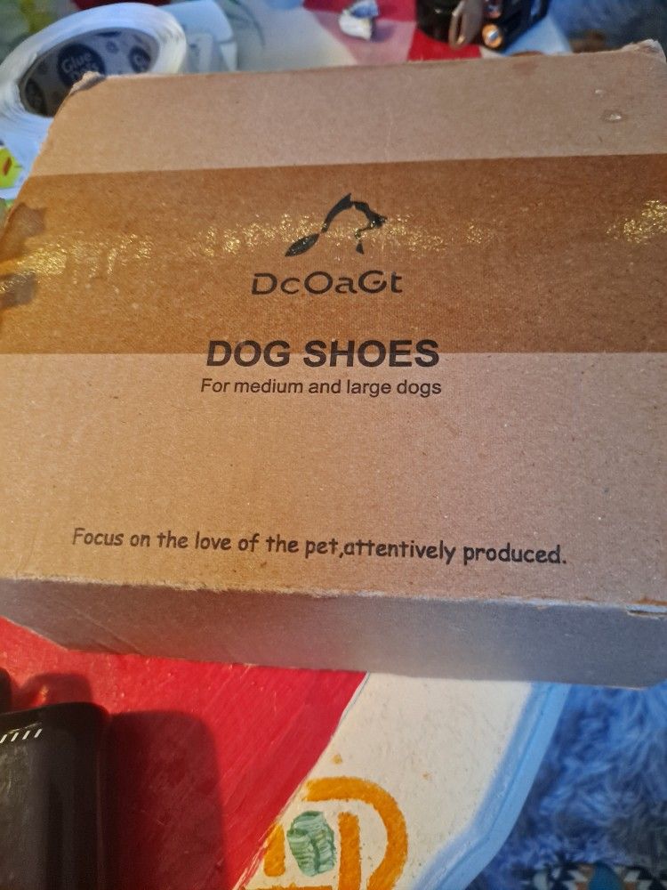 MED LARGE DOG SHOES